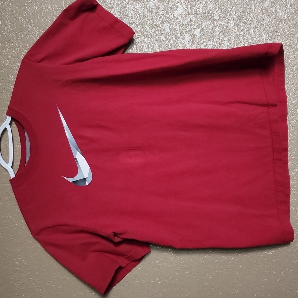 Nike T-shirt
